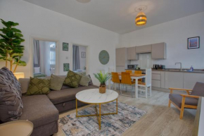 Temple Meads Station - Stylish 5 beds - Free Parking By Hinkley Homes Short Lets & Serviced Accommodation
